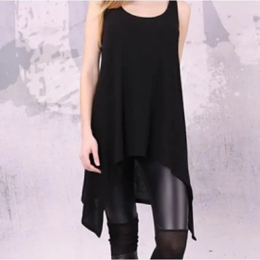 RUDSAK Black Hi/Low Silky Sleeveless Blouse w/Open Back (Size: Small) - Picture 2 of 14